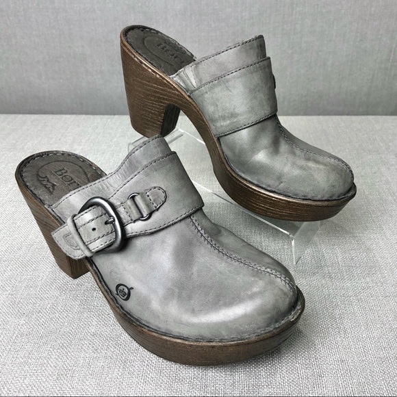 buckle clogs
